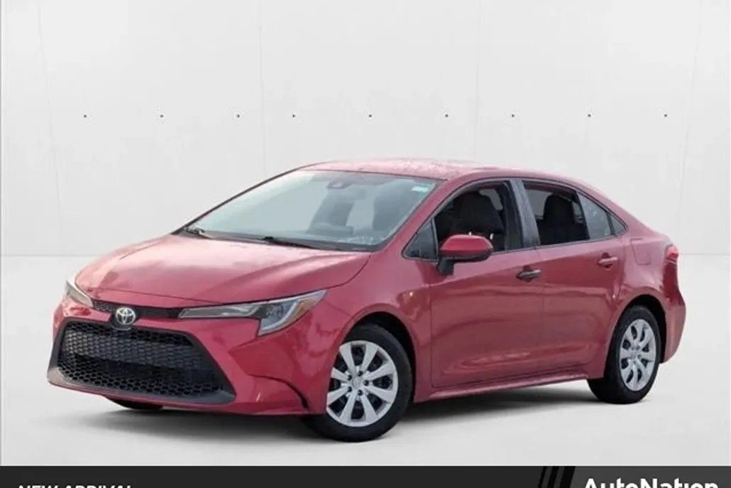 2020 Toyota Corolla LE photo 1