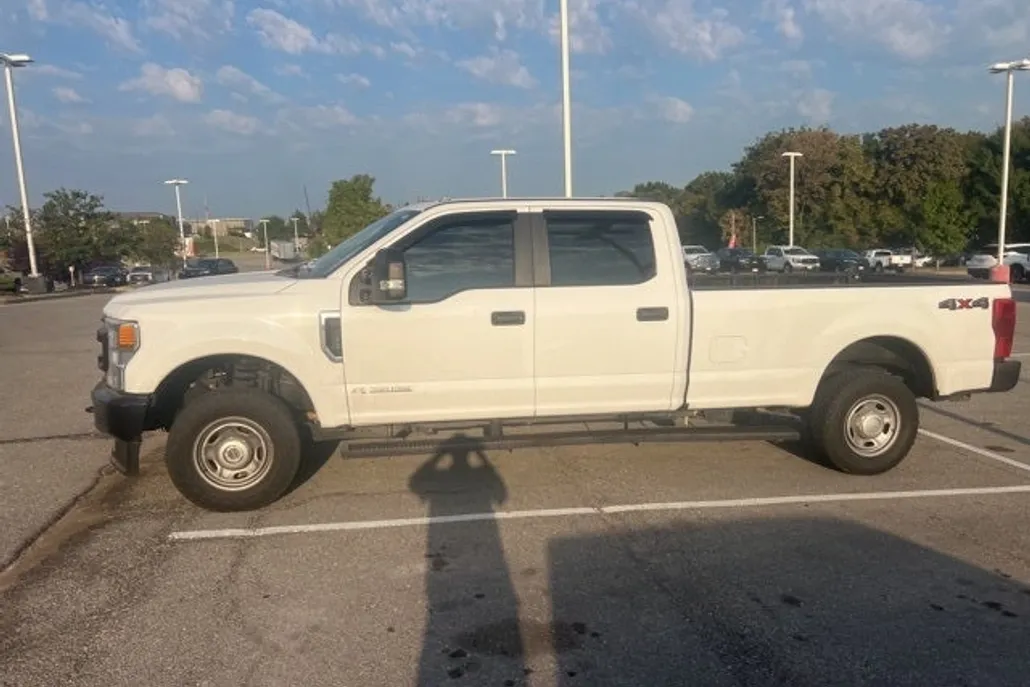 2022 Ford F-250 XL photo 1