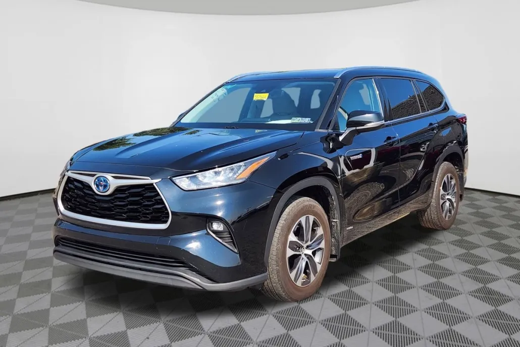 2020 Toyota Highlander Hybrid XLE photo 1