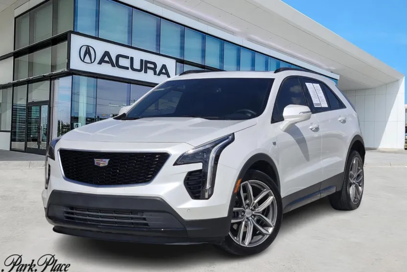 2023 Cadillac XT4 Sport photo 1