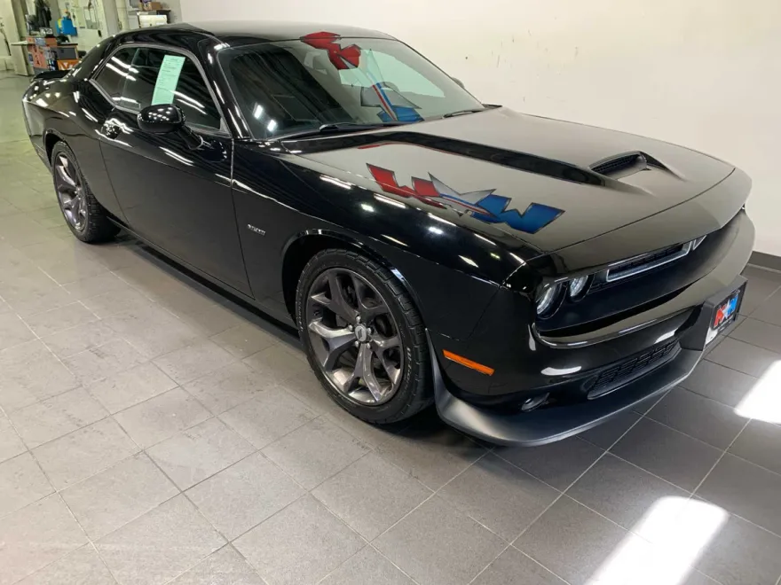 2019 Dodge Challenger R/T photo 1