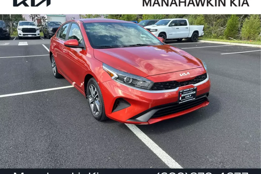2023 Kia Forte LXS photo 1