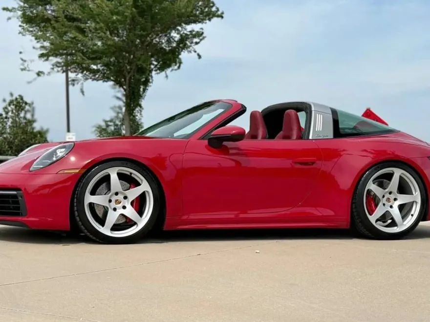 2021 Porsche 911 Targa 4S photo 1