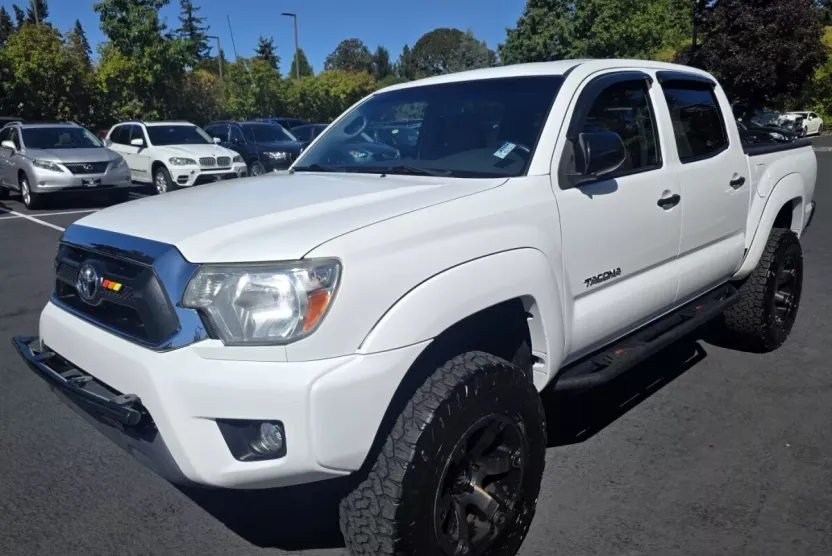2015 Toyota Tacoma Double Cab photo 1