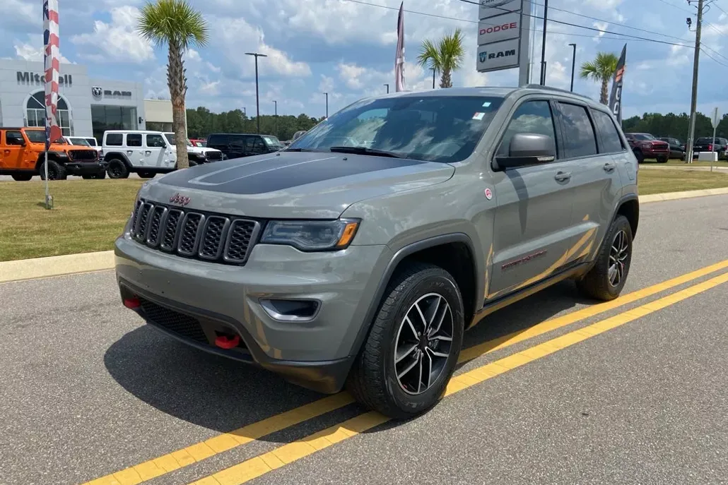 2021 Jeep Grand Cherokee Trailhawk photo 1