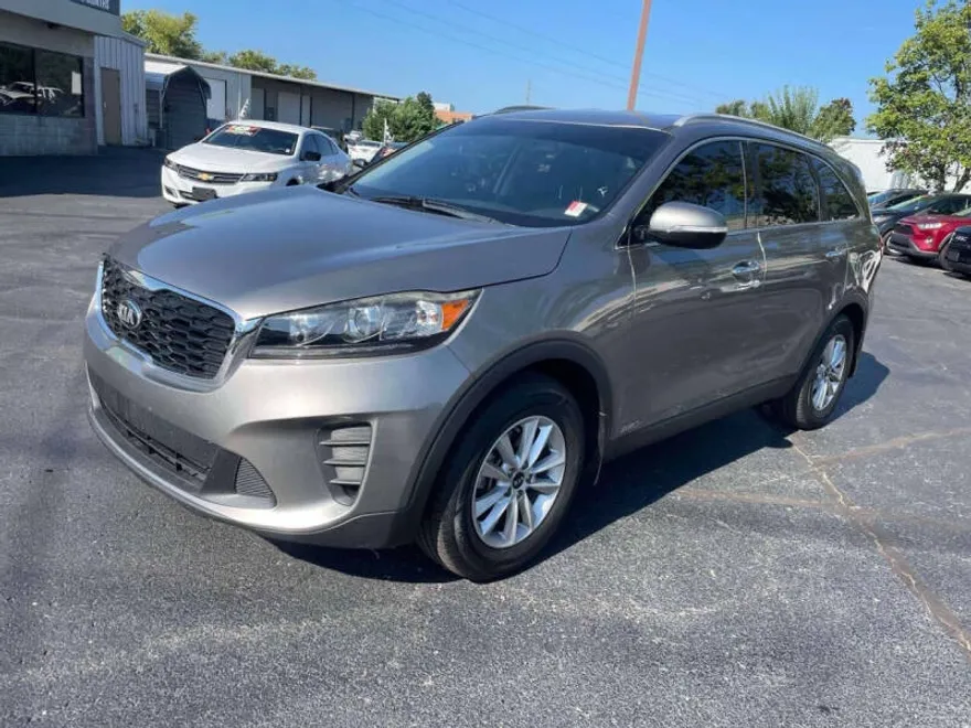 2019 Kia Sorento LX photo 1