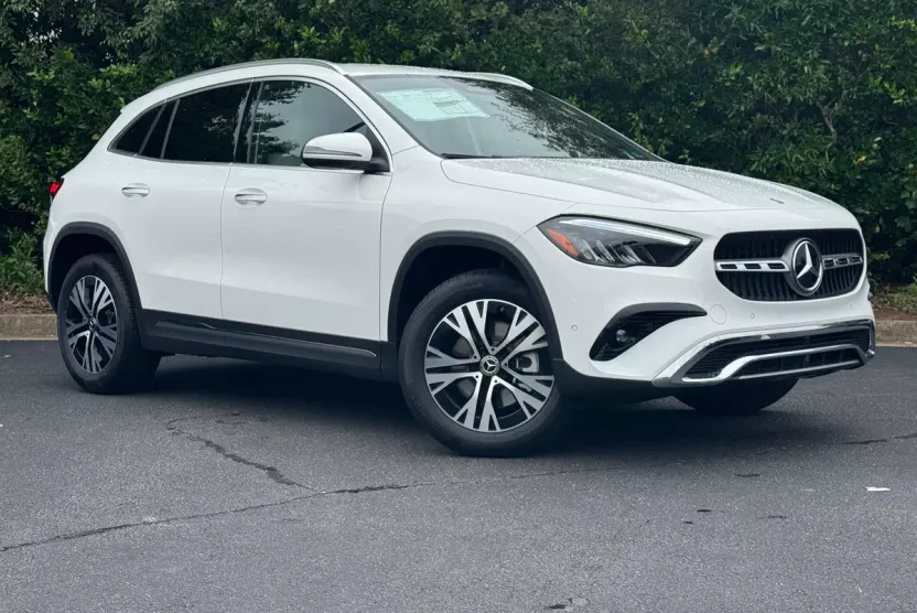 2026 Mercedes Benz GLA 250 4MATIC photo 1