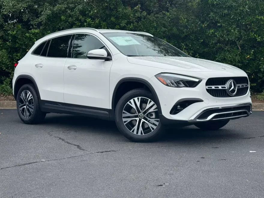 2026 Mercedes Benz GLA 250 4MATIC photo 1
