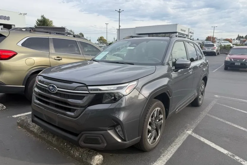2025 Subaru Forester Limited photo 1