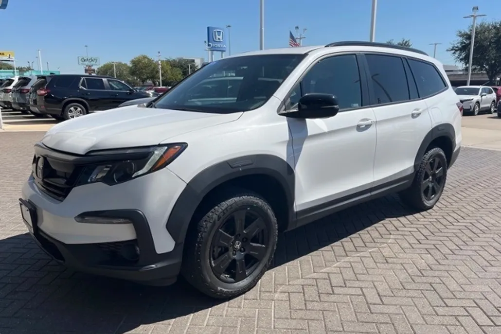 2022 Honda Pilot TrailSport photo 1
