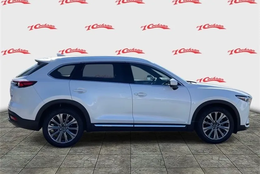 2022 Mazda CX-9 Signature photo 1