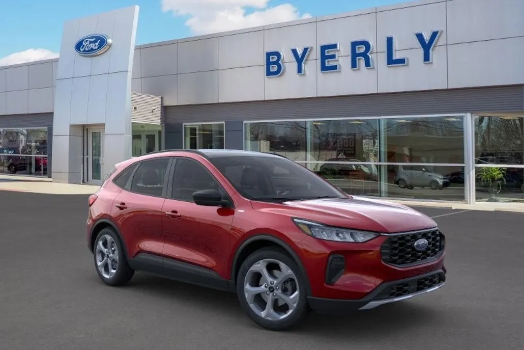 2025 Ford Escape ST-Line photo 1
