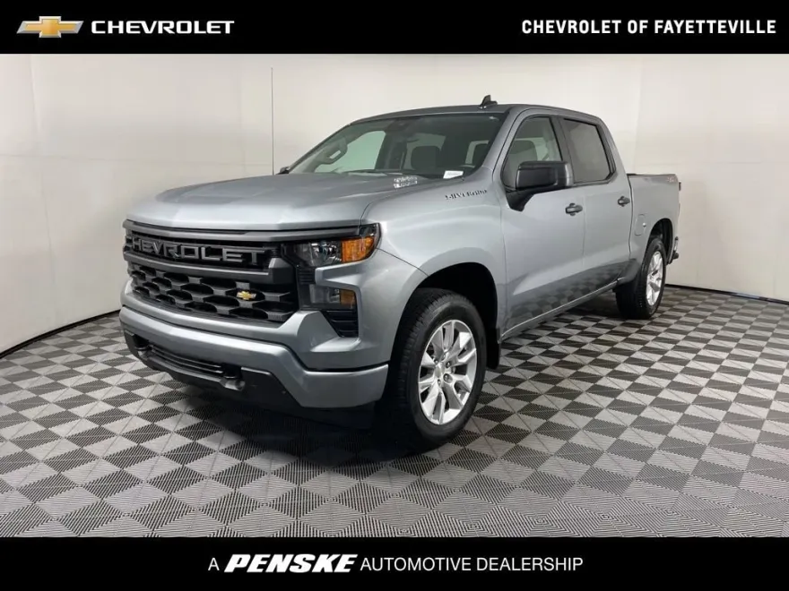2025 Chevrolet Silverado 1500 Custom photo 1