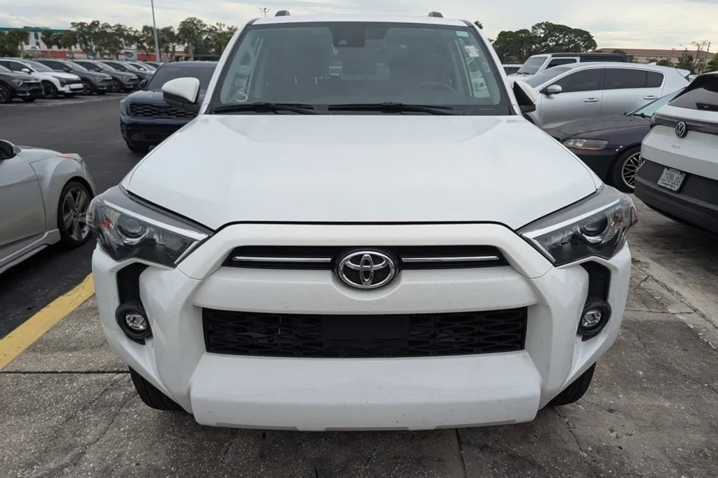 2024 Toyota 4Runner SR5 photo 1