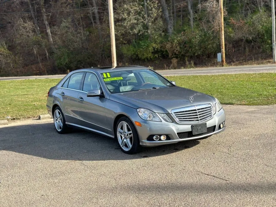 2011 Mercedes Benz E 350 4MATIC photo 1
