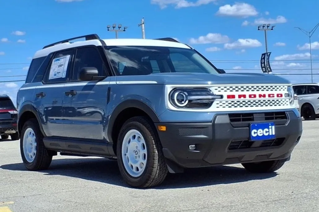 2025 Ford Bronco Sport Heritage photo 1
