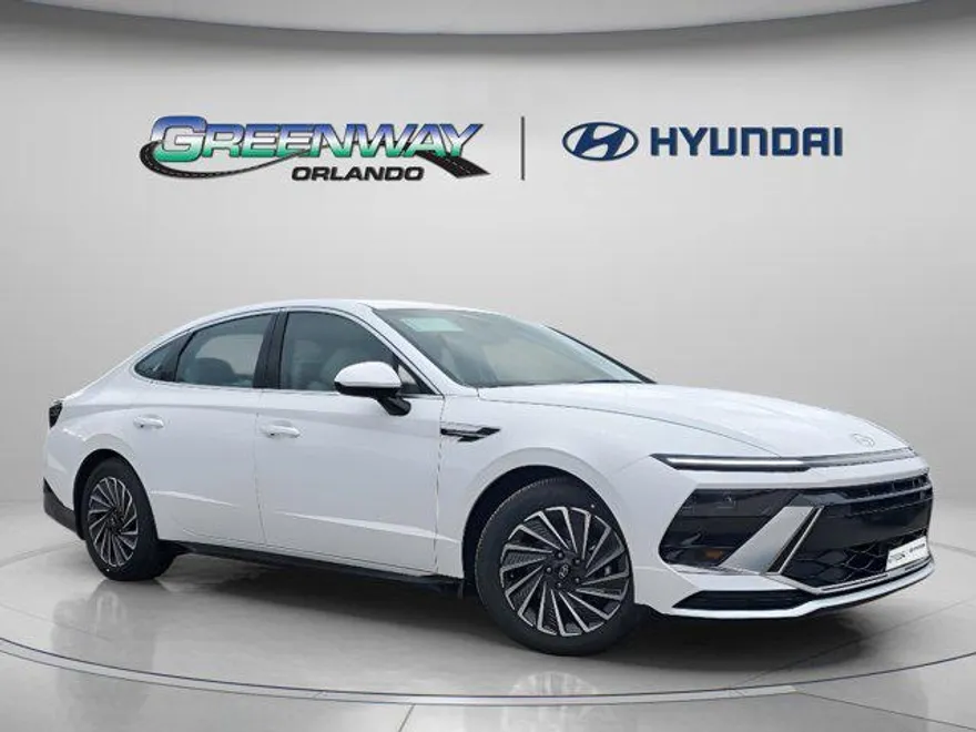 2025 Hyundai Sonata Hybrid SEL photo 1