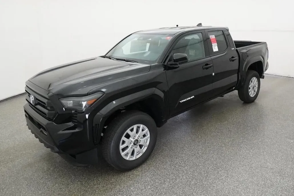2025 Toyota Tacoma SR5 photo 1