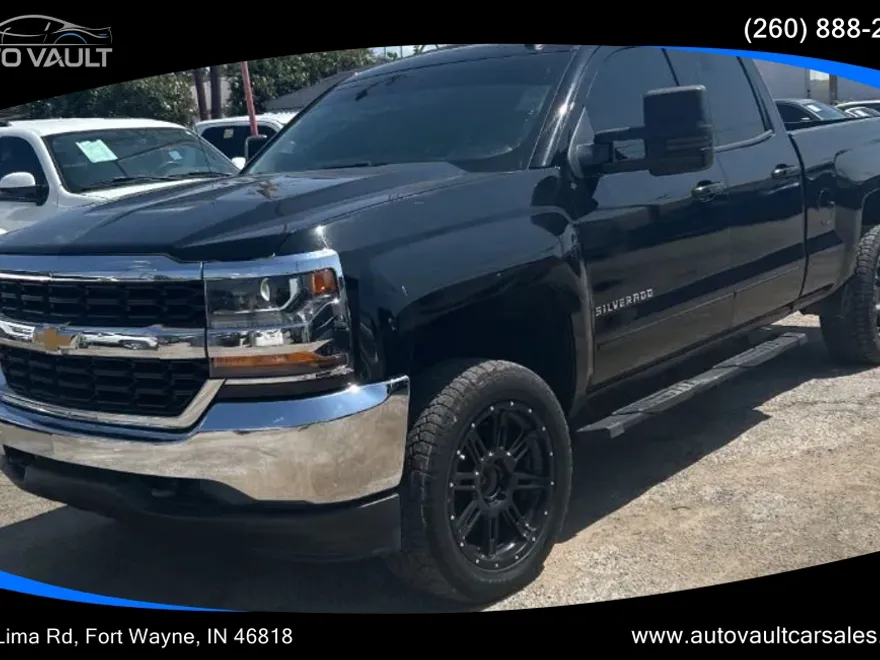 2018 Chevrolet Silverado 1500 LT photo 1