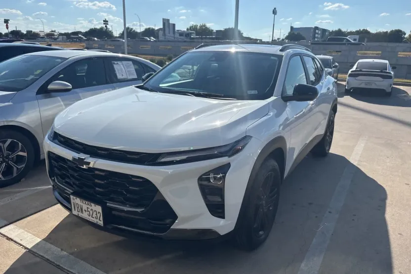 2024 Chevrolet Trax ACTIV photo 1