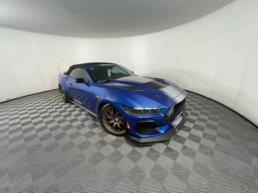 2024 Ford Mustang GT Premium Convertible photo 1