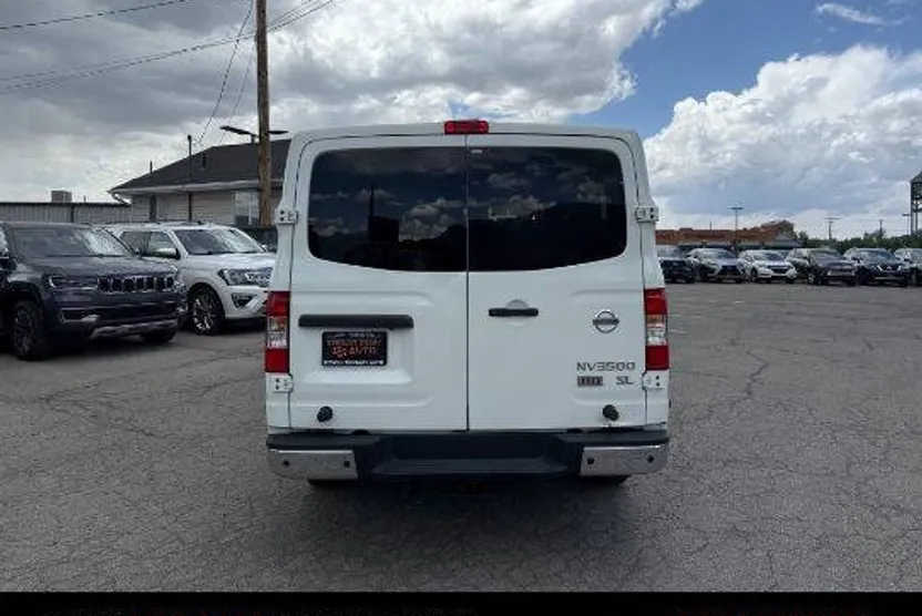 2016 Nissan NV3500 HD SL photo 1
