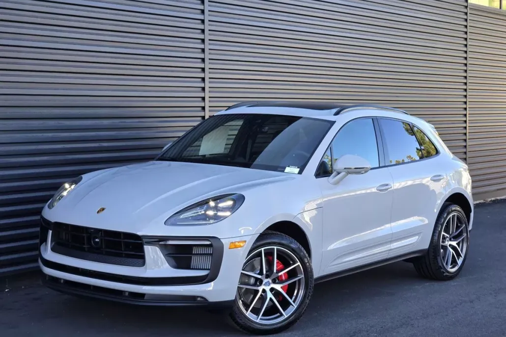 2026 Porsche Macan S photo 1
