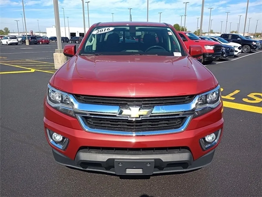 2016 Chevrolet Colorado LT photo 2