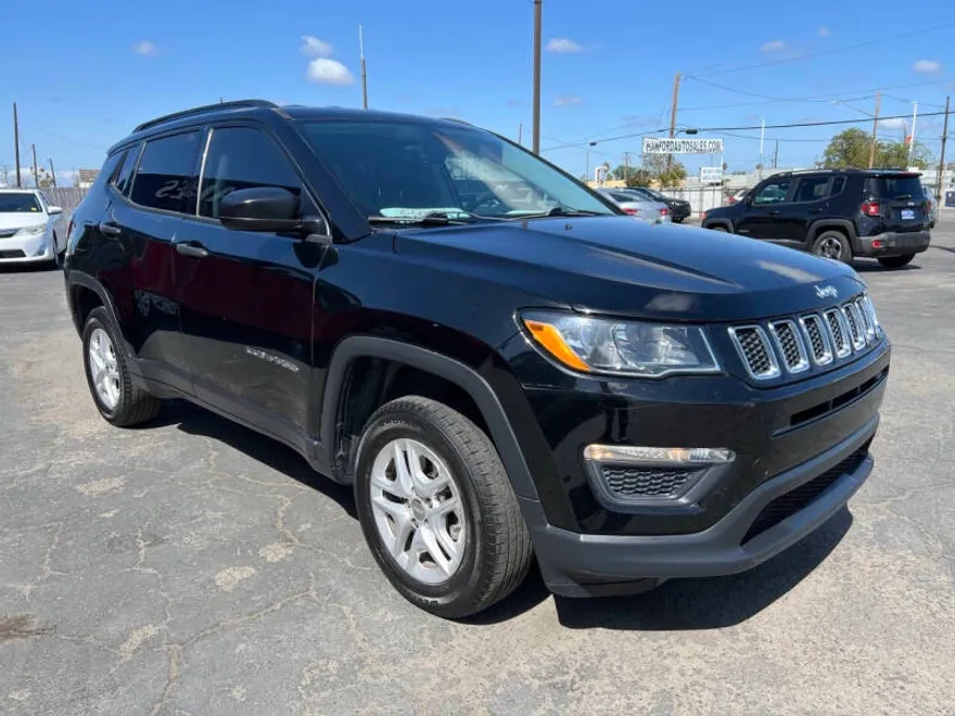 2018 Jeep Compass Sport photo 1