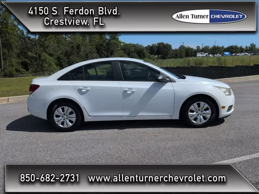 2014 Chevrolet Cruze LS photo 1