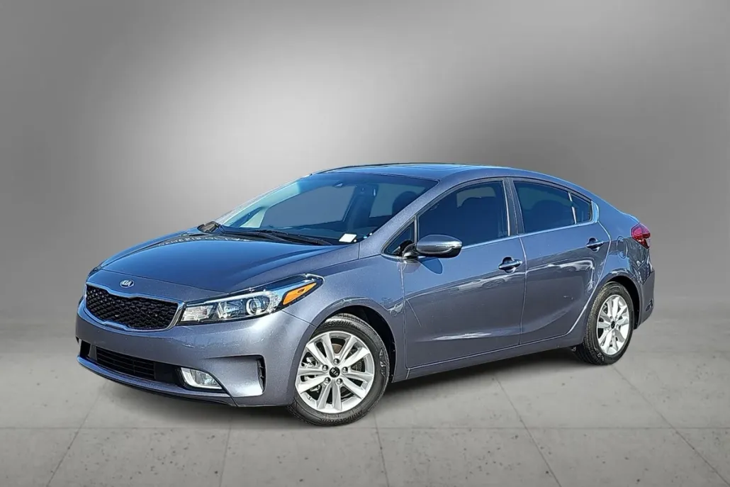 2017 Kia Forte S photo 1