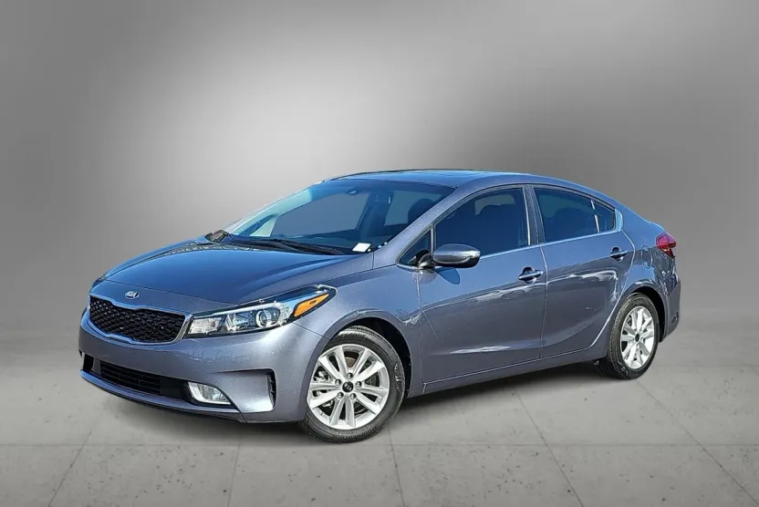 2017 Kia Forte S photo 1