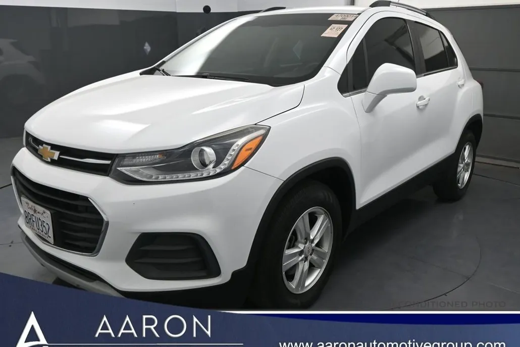 2020 Chevrolet Trax LT photo 1