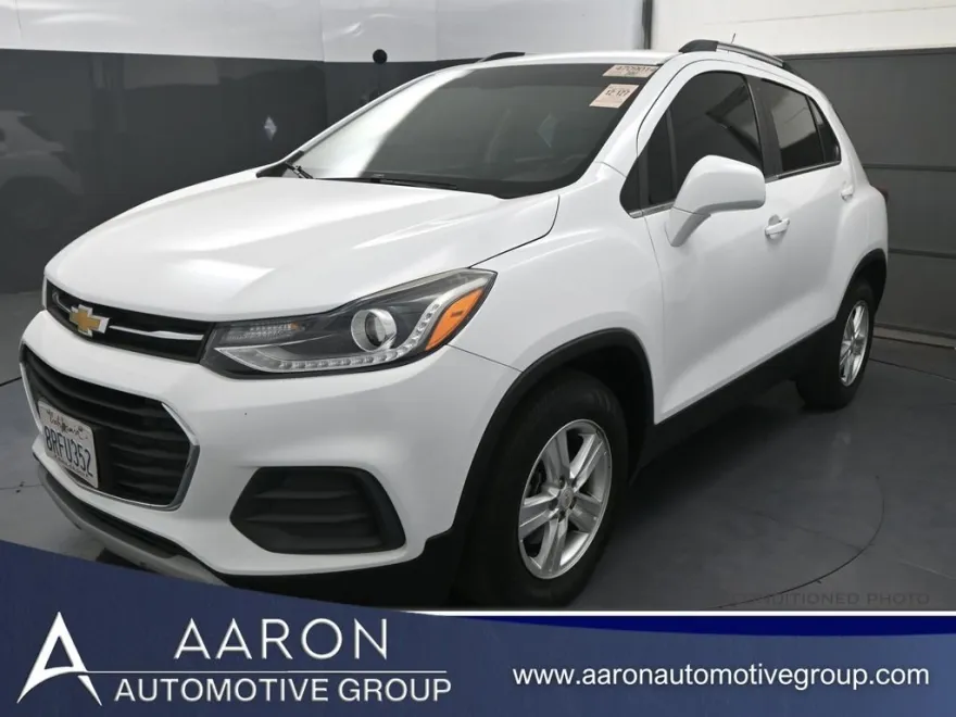 2020 Chevrolet Trax LT photo 1