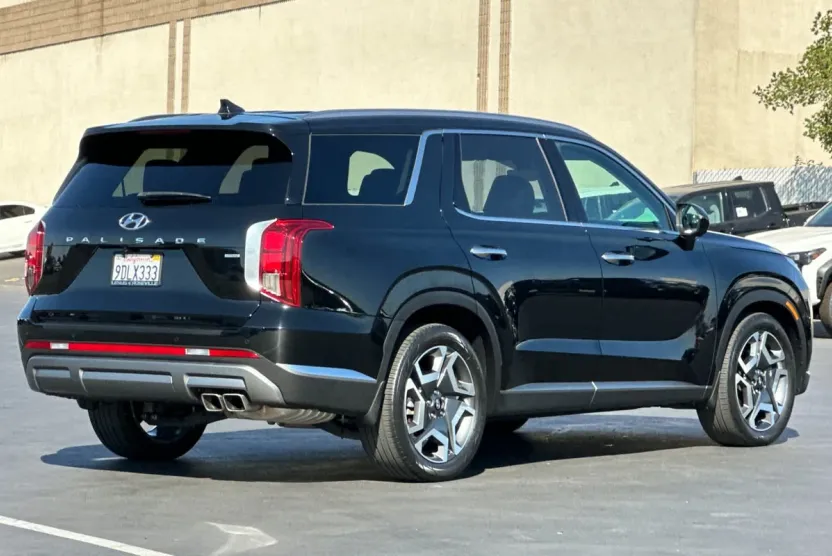 2023 Hyundai Palisade Limited photo 1