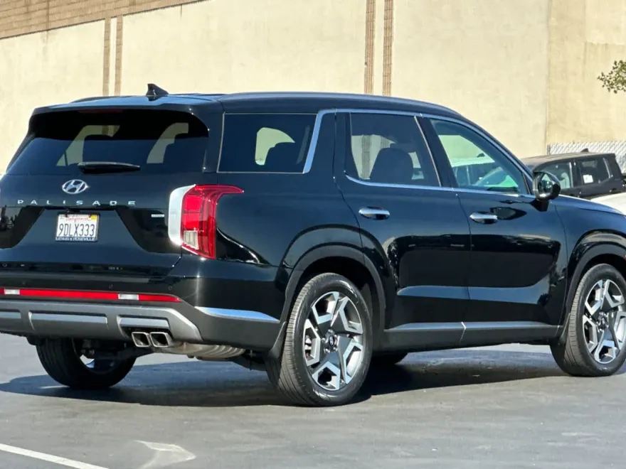 2023 Hyundai Palisade Limited photo 1