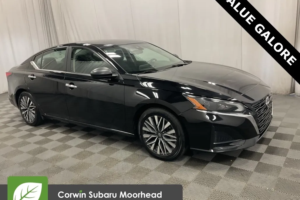 2024 Nissan Altima 2.5 SV photo 1