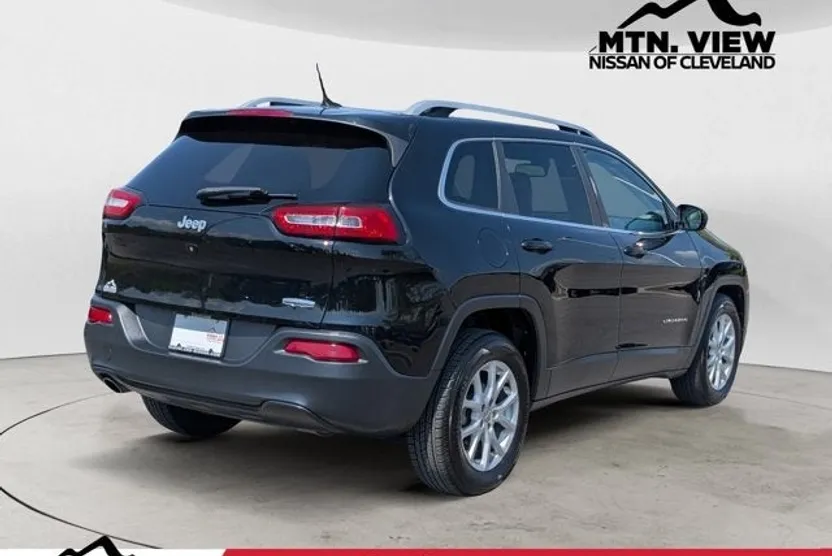 2018 Jeep Cherokee Latitude photo 1