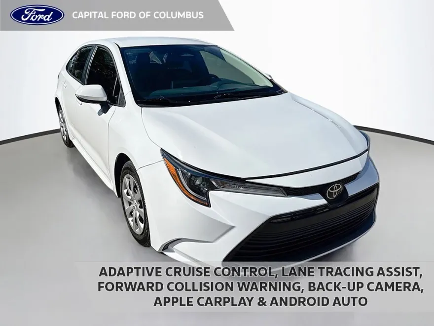 2024 Toyota Corolla LE photo 1