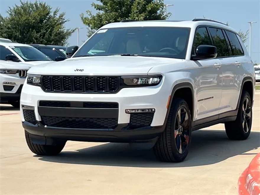 2025 Jeep Grand Cherokee Limited photo 1