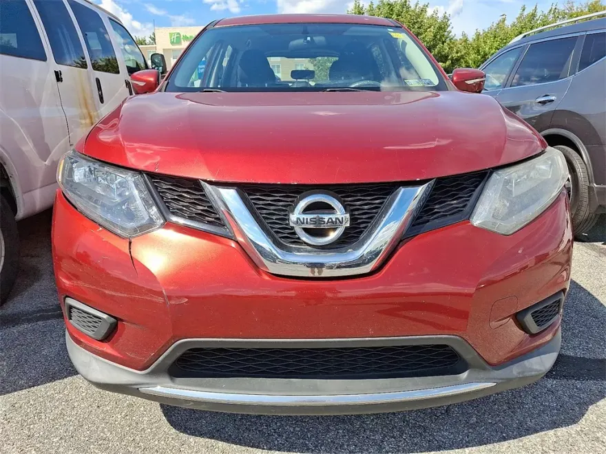 2015 Nissan Rogue S photo 1
