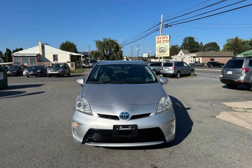 2012 Toyota Prius Two photo 1