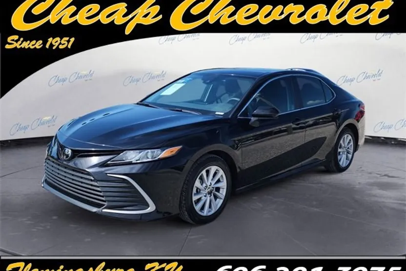 2024 Toyota Camry LE photo 1