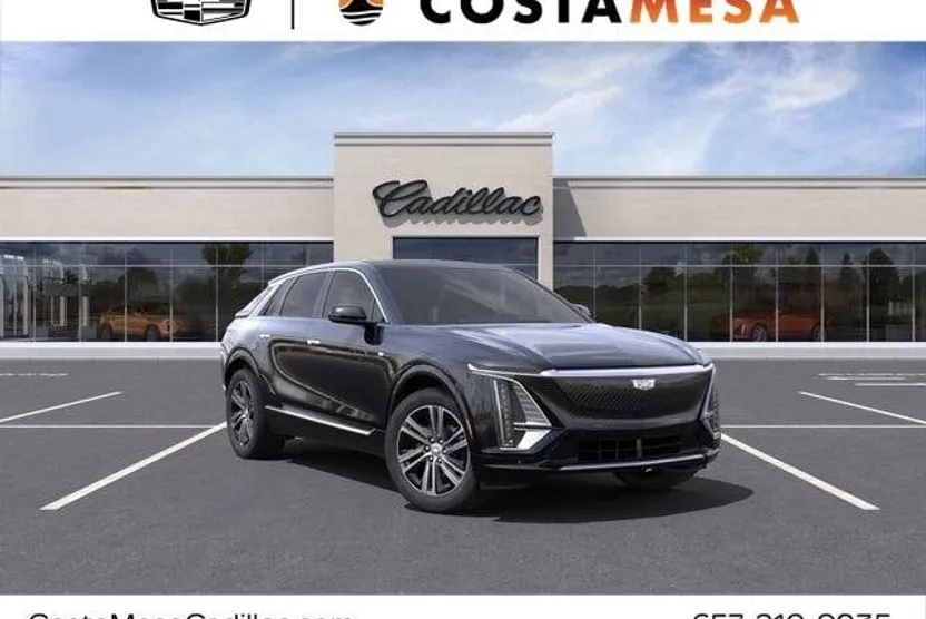 2025 Cadillac Lyriq Luxury photo 1