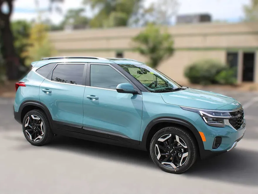 2026 Kia Seltos SX photo 1