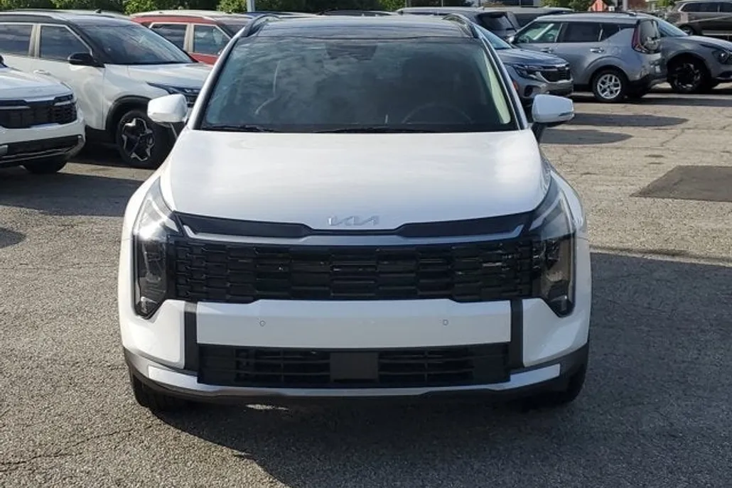 2026 Kia Sportage EX photo 1