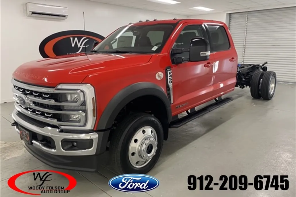 2025 Ford F-450 Lariat photo 1