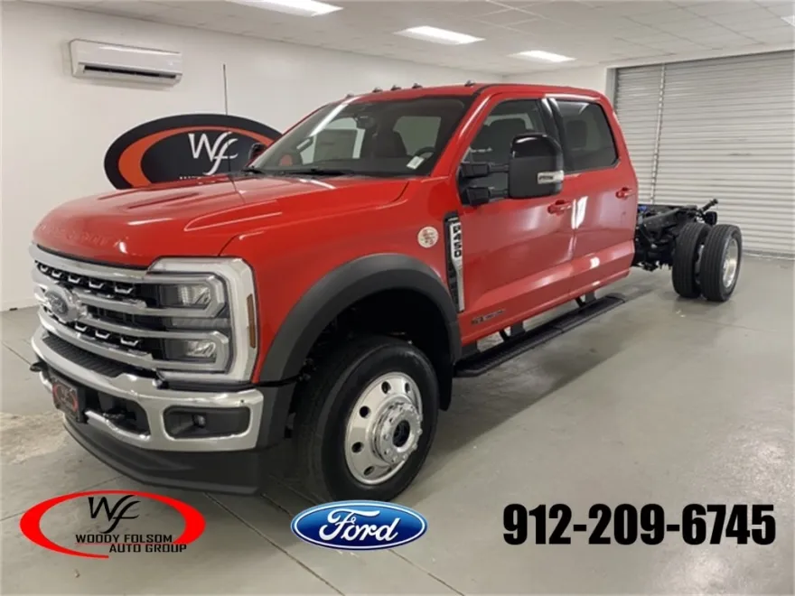 2025 Ford F-450 Lariat photo 1