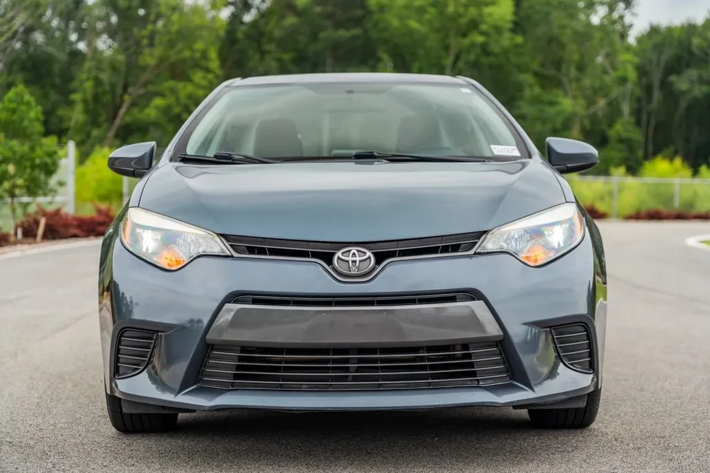 2016 Toyota Corolla L photo 1
