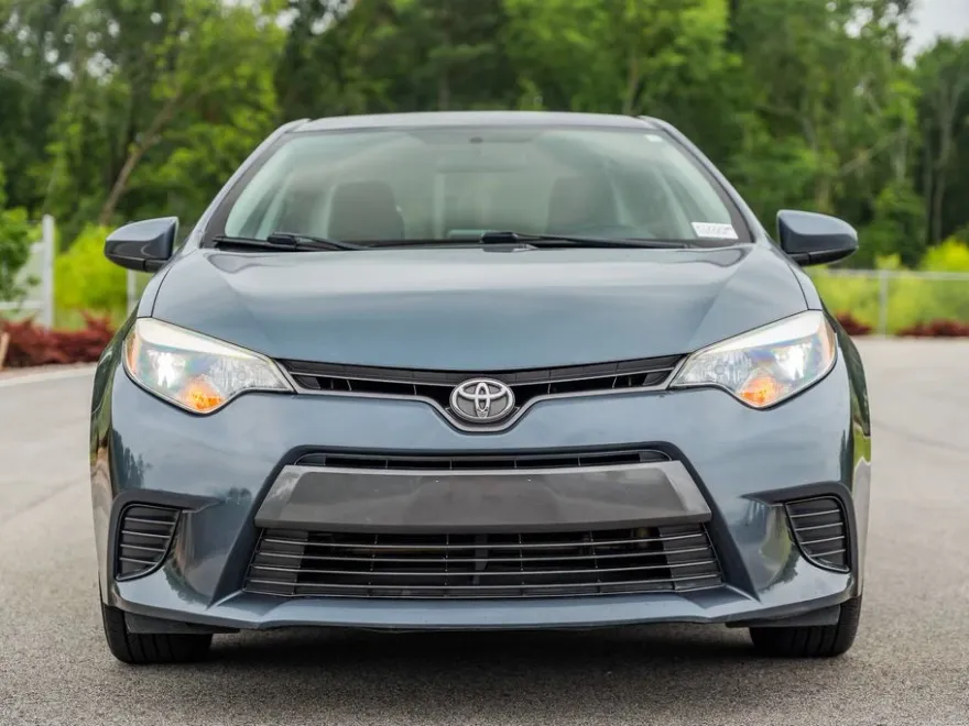 2016 Toyota Corolla L photo 1